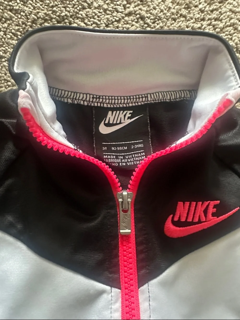 Nike Black & White Girls Track Jacket and Pants with Pink Accents size 3T - Picture 3 of 6